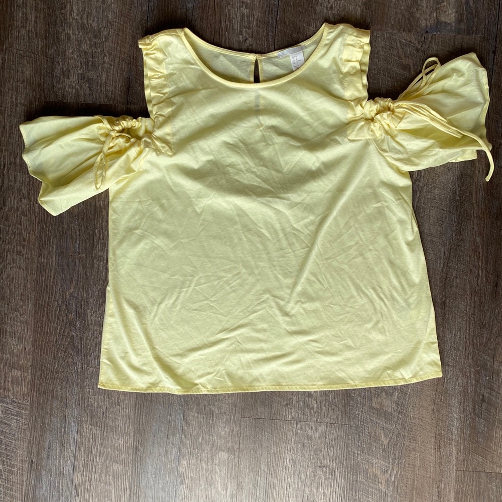 🎉NEW YEAR SALE🎉 Cold Shoulder Blouse